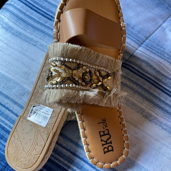 BNWT BKE sole Zula espadrille sandals - Picture 2 of 3